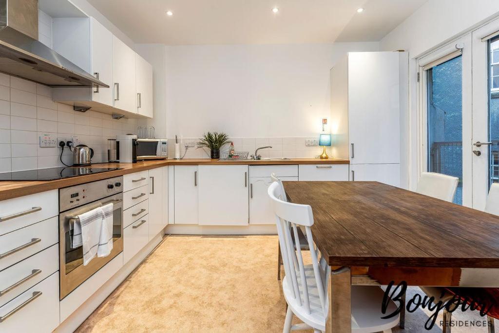 Spacious 2Br-1Ba - Grassmarket - Free Parking By Bonjour Residences Edinburgh Edimburgo Exterior foto